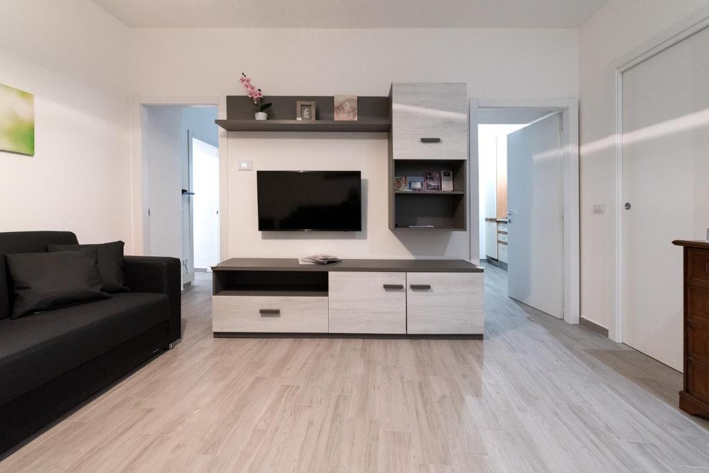 A television and/or entertainment centre at Daniel House