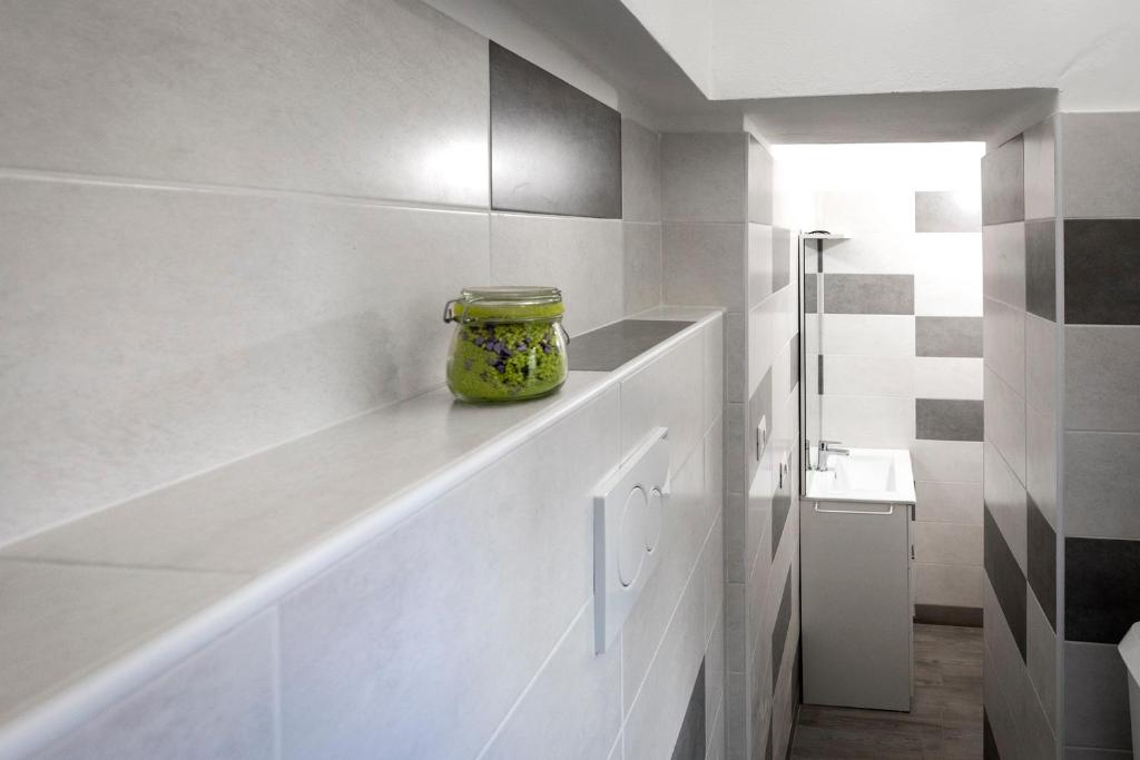 A bathroom at Daniel House