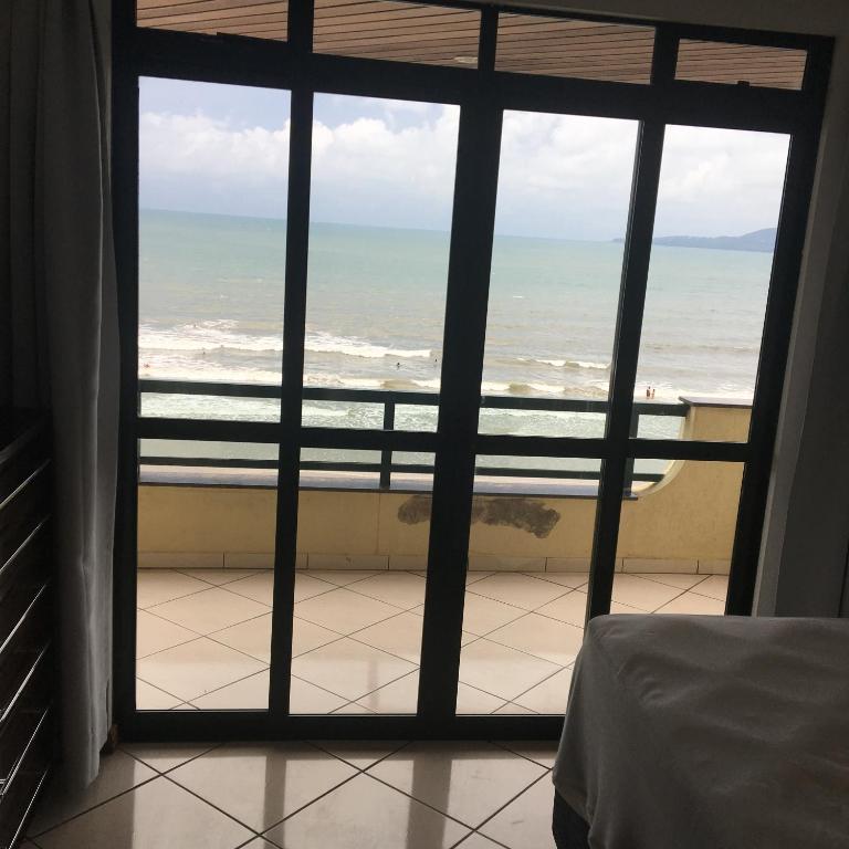  Apartamento a Beira Mar