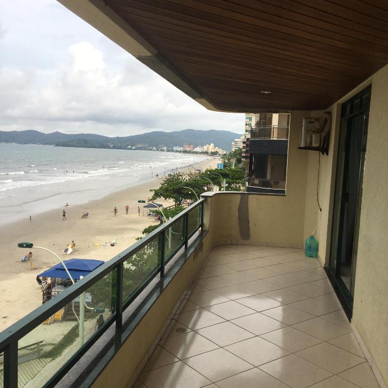 Apartamento a Beira Mar