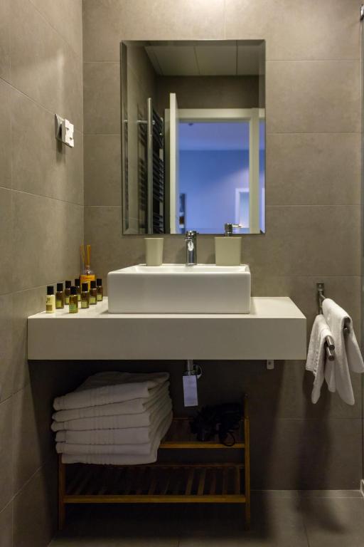 Arenal Suites Puerta del Sol - 16