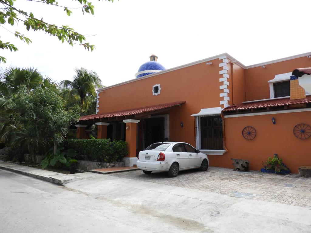 CASA FERCER BIG MEXICAN STYLE HOUSE & POOL