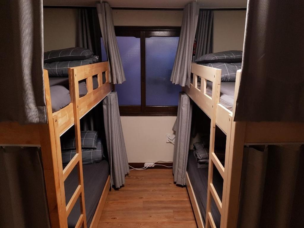 Able Guesthouse Hongdae - Lit Dans Dortoir Féminin De 4 Lits