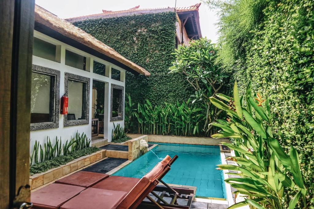 Bazén v ubytování The Lagoon Bali Pool Hotel and Suites nebo v jeho okolí