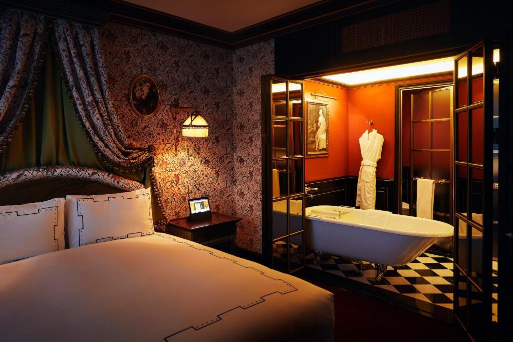 Koupelna v ubytování L'Escape Hotel
