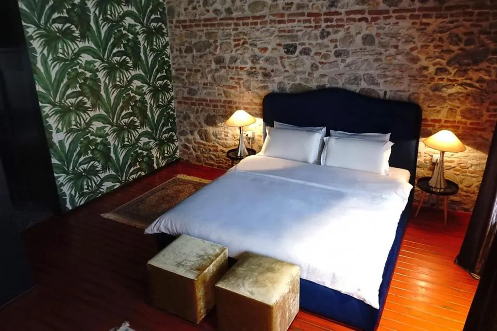 Bohemian Sophie Korce Korce photo 3