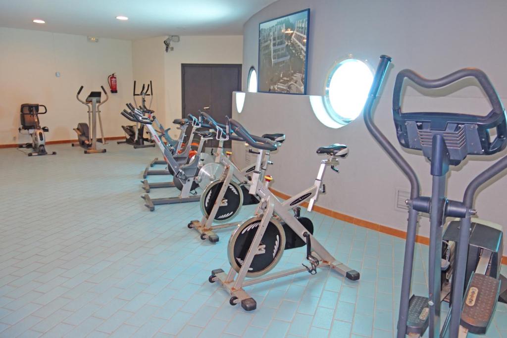 Posilňovňa alebo fitness centrum v ubytovaní Marbella House Apartamento Duplex
