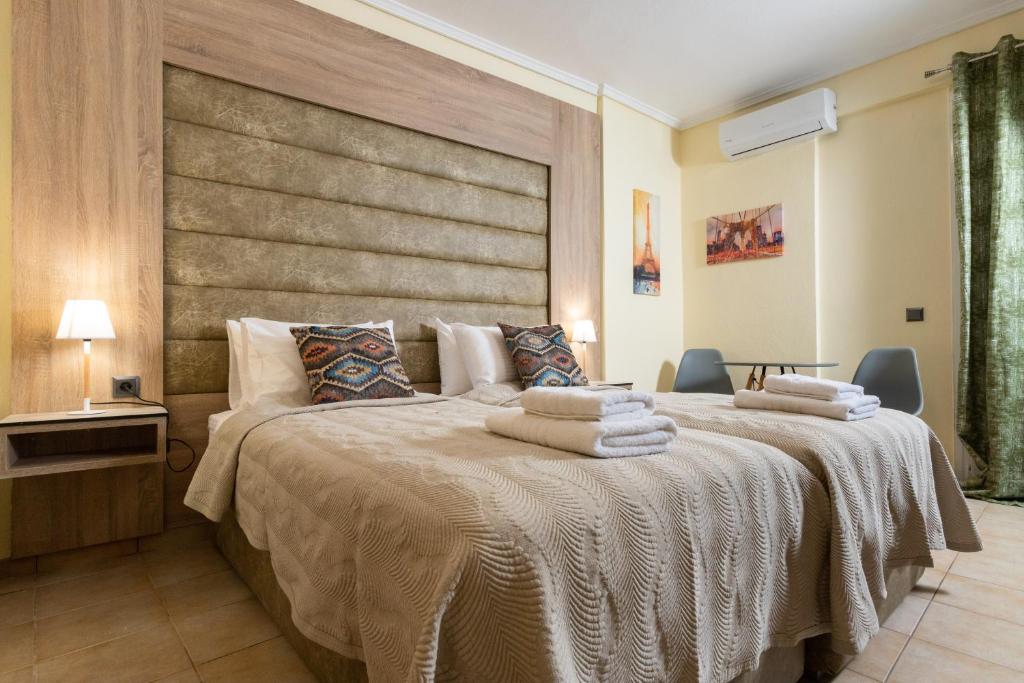 Posteľ alebo postele v izbe v ubytovaní Seven Heaven Premium Suites