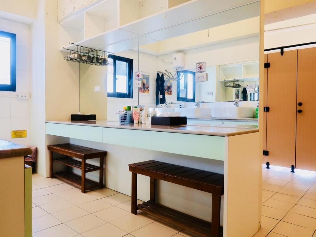 Kuchyň nebo kuchyňský kout v ubytování Trip GG Hostel