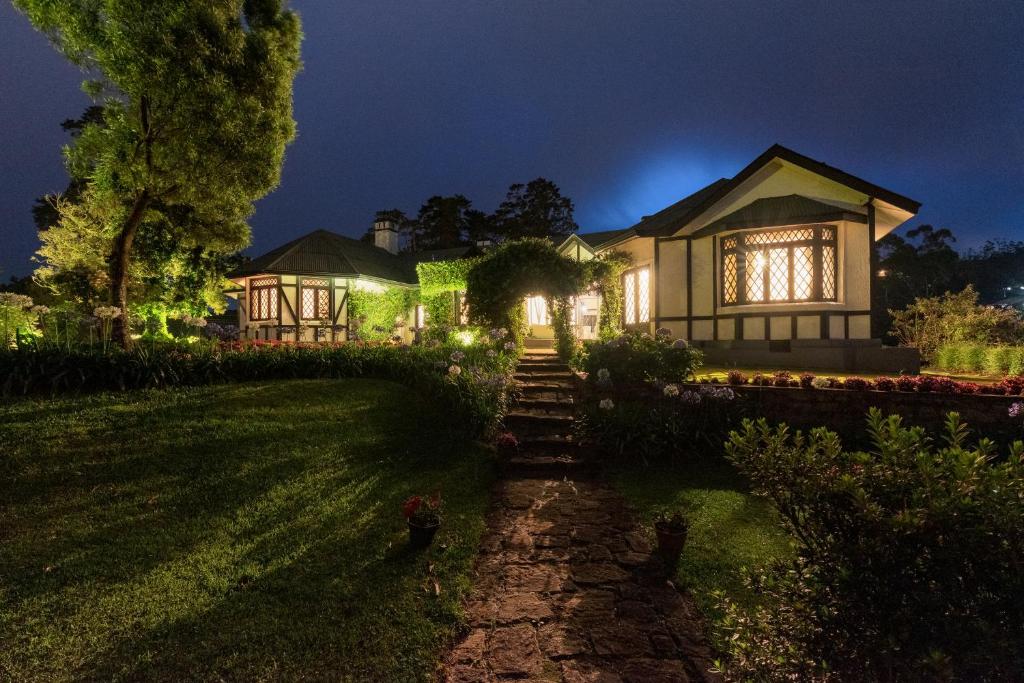 Oliphant Boutique Villa by Amayaにある庭