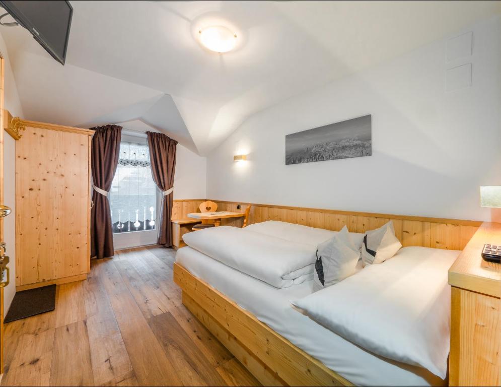 Posteľ alebo postele v izbe v ubytovaní B&B MARINA contacless check in