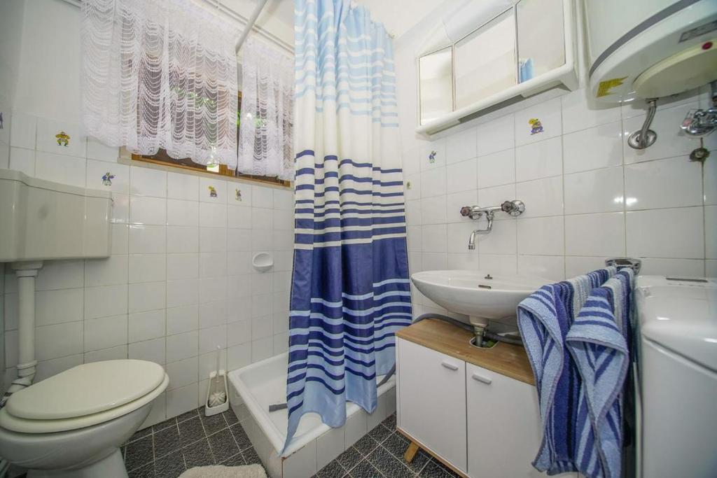 Koupelna v ubytování Apartman Mate