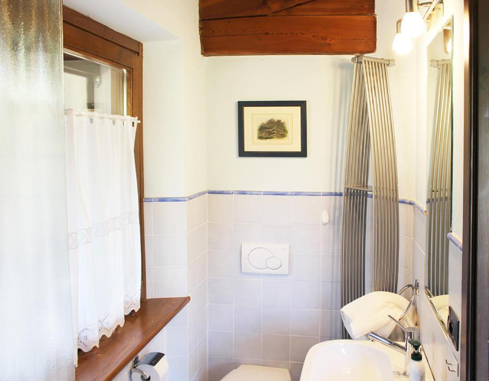 Kúpeľňa v ubytovaní Villa Erica con piscina privata sul lago di Como