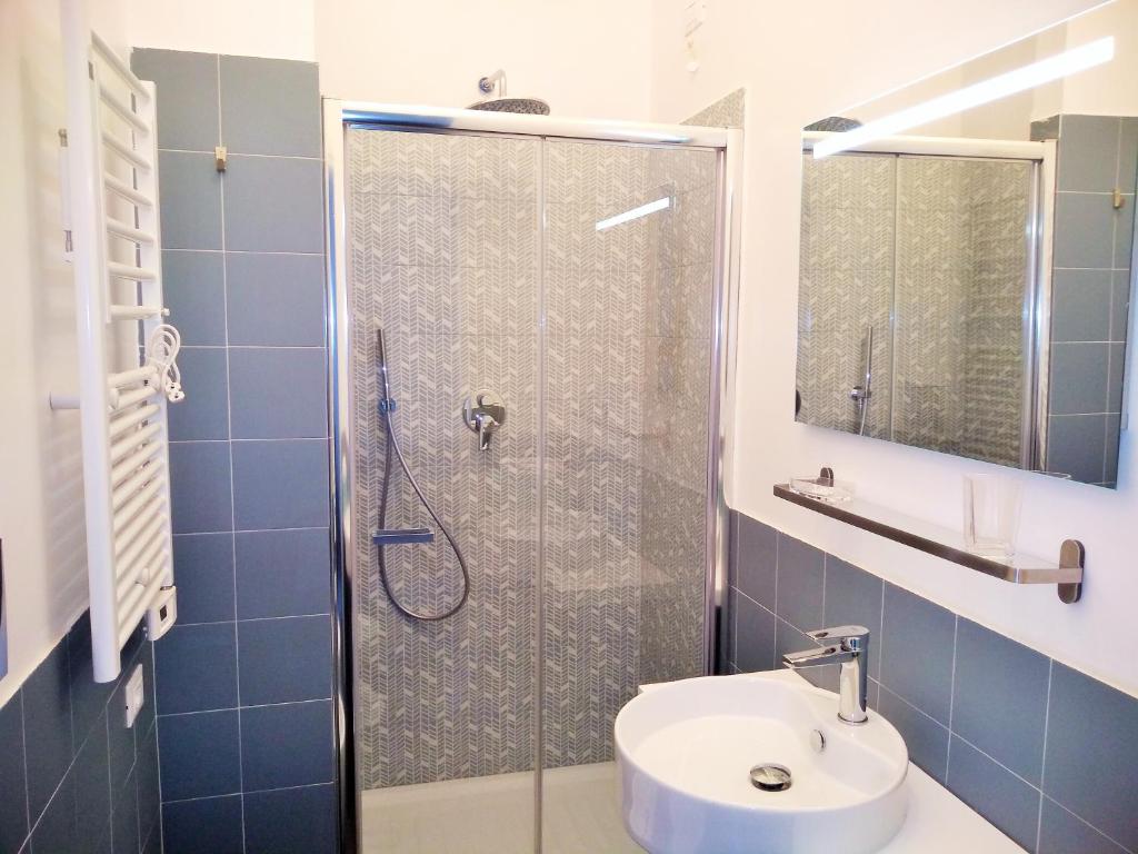 A bathroom at Casa Italiano - BestBnB Garbatella