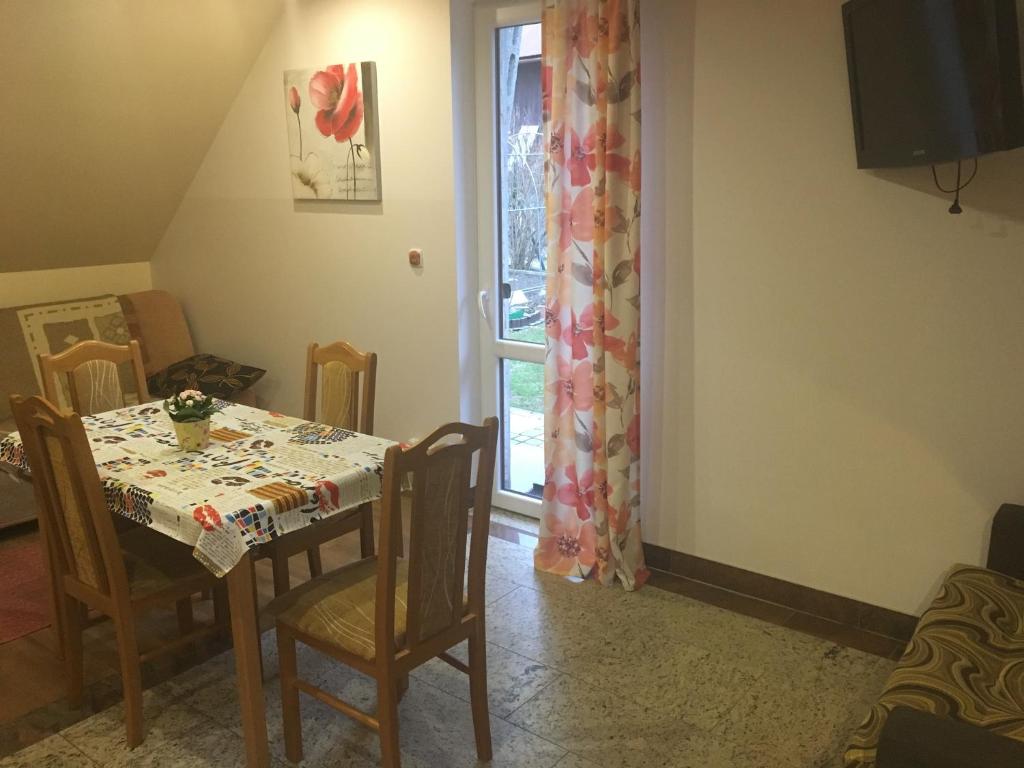 Posedenie v ubytovaní Domek pod Maciejową