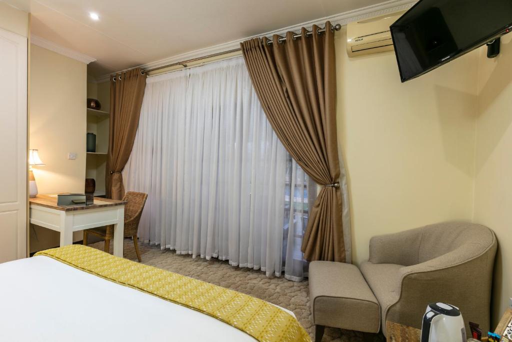 Orchid Luxury Boutique Guesthouse - Queen Room With Pool View
