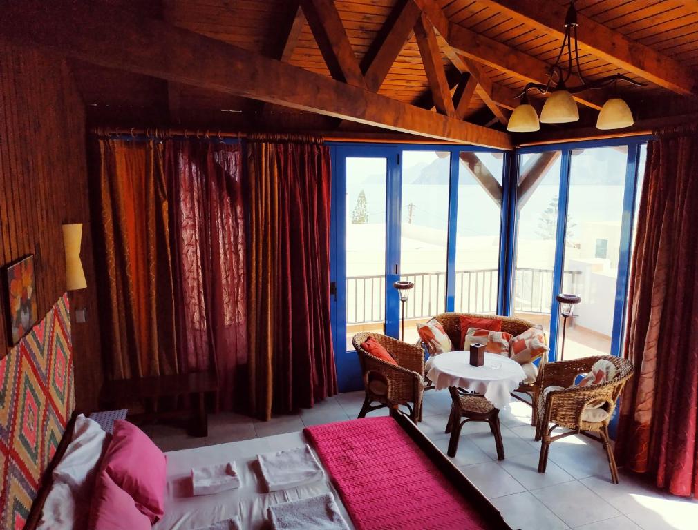 Posezení v ubytování Mochlos Studios