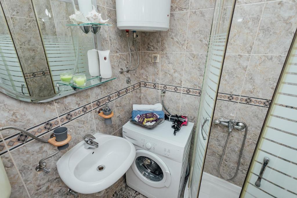 Koupelna v ubytování Apartmani Vico