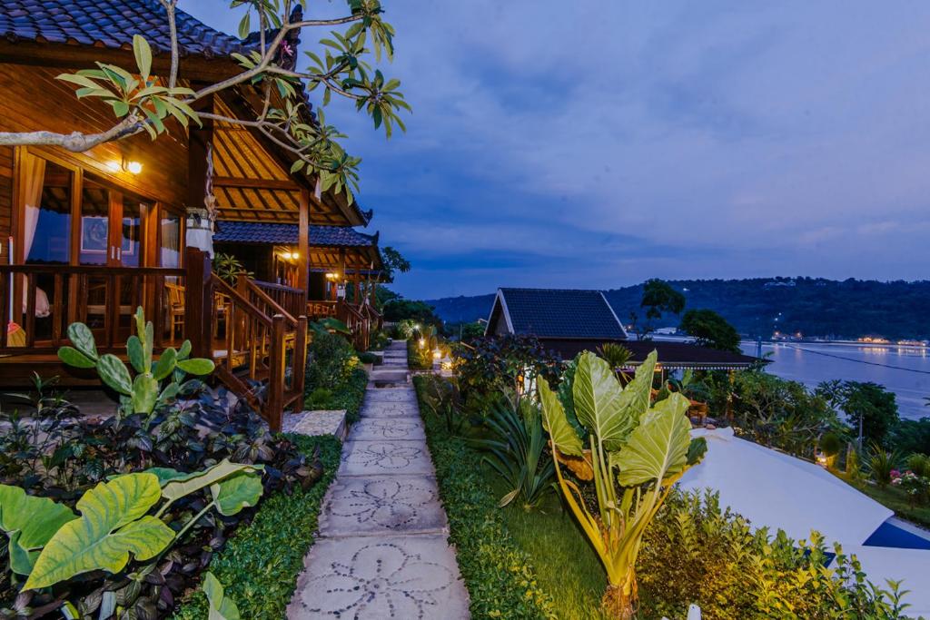 Sunday Huts Lembongan - 14