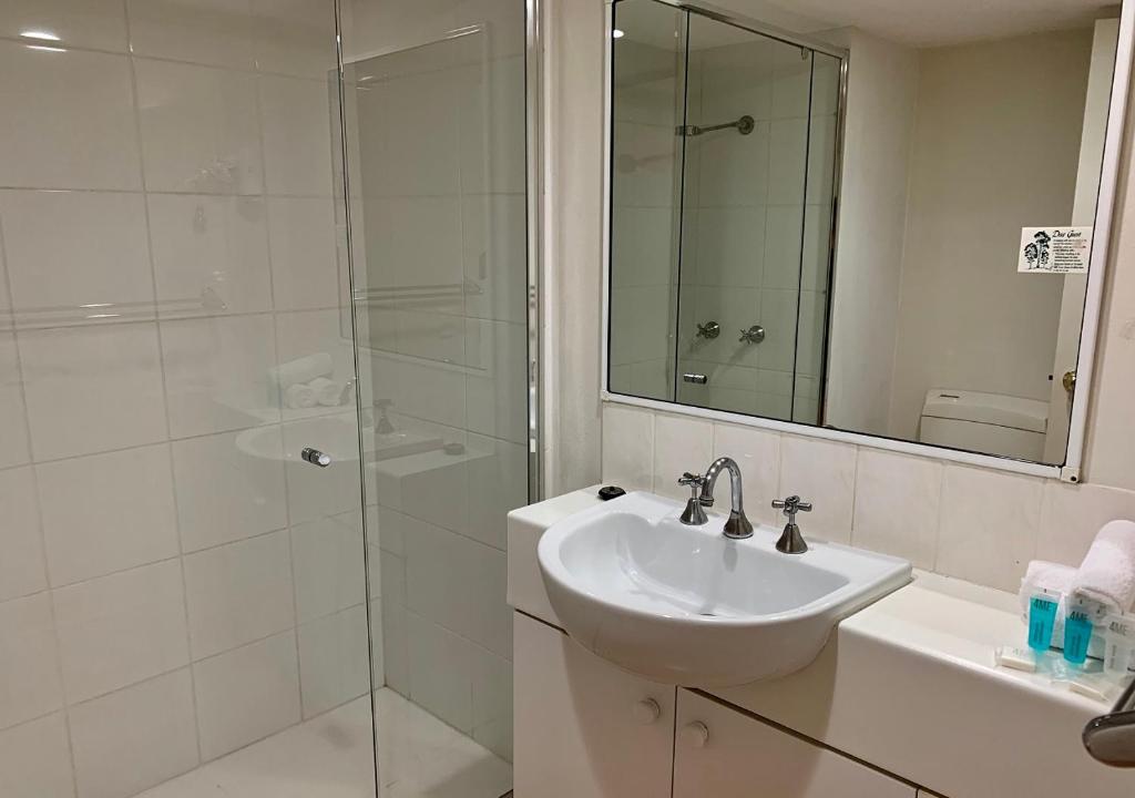 Outrigger Burleigh - Resim 40