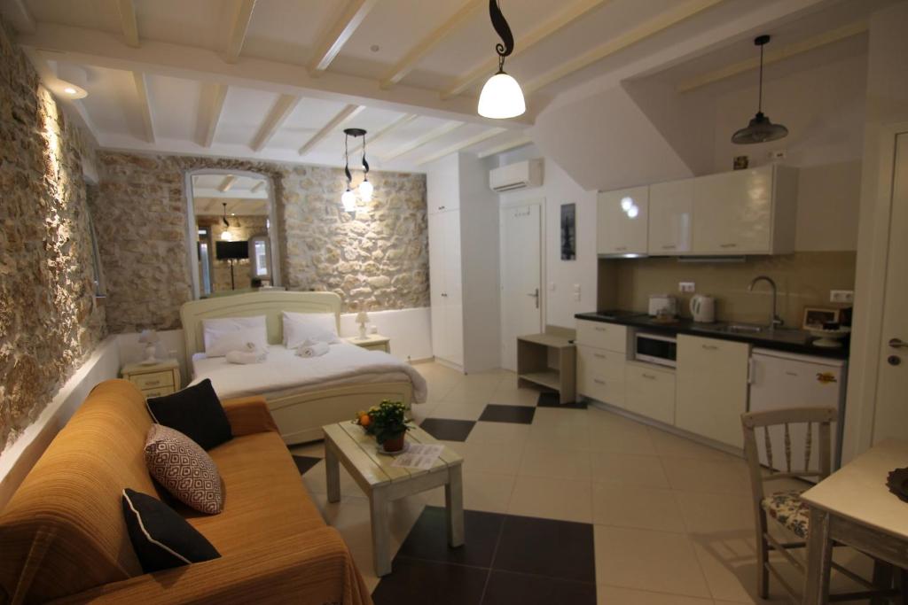 Kuchnia lub aneks kuchenny w obiekcie NJ Corfu Liston Apartments
