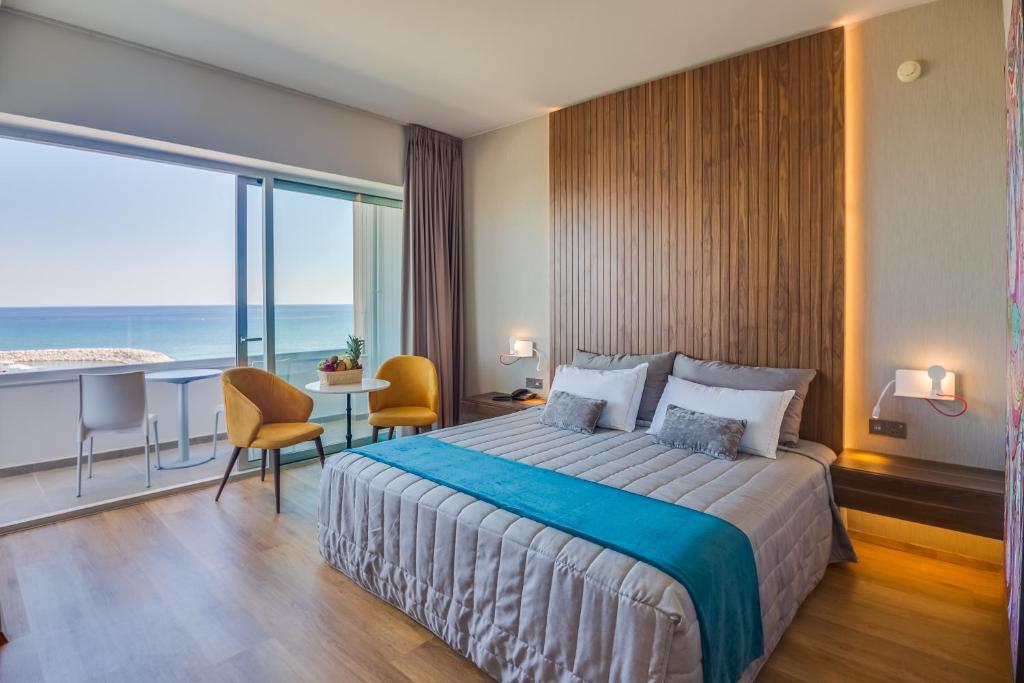 Sun Hall Hotel - Высшая Двойная Комната С Частичным Видом На Море
