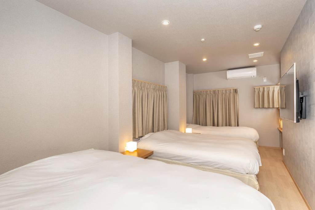 Gallery image of Kyoto Takatsuji Rose Heights in Kyoto