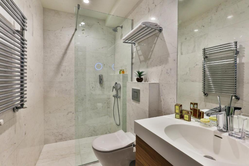 Hotel California by Aycon - 16