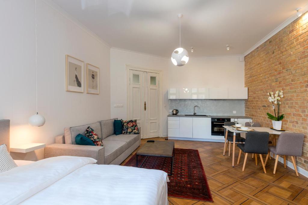 Kuchyňa alebo kuchynka v ubytovaní PROVENIR HOME STRZELECKA 25