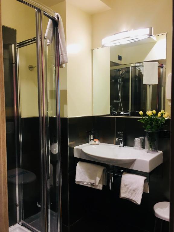 Koupelna v ubytování Hotel Kristal 3 Stelle Superior