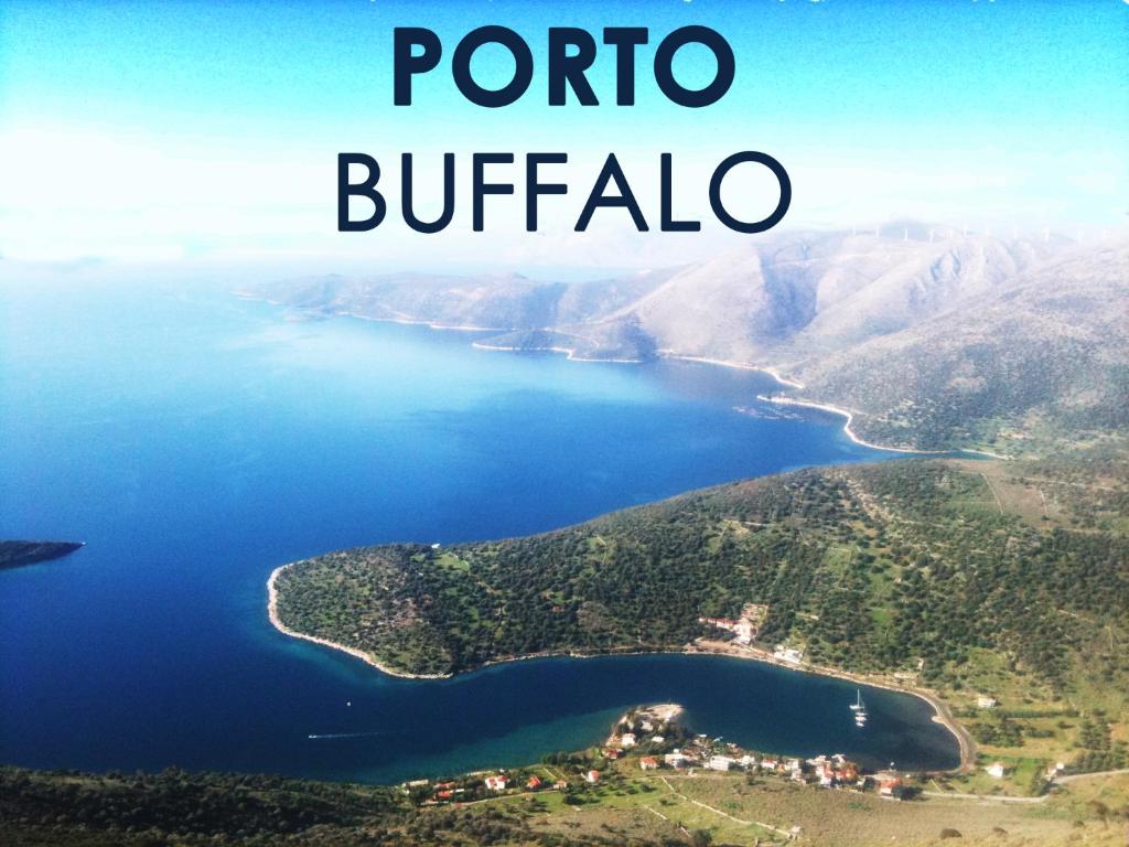 Spacious Sea Front Apartment - Porto Bouffalo - Evia, Boufalo, Greece -  Booking.com