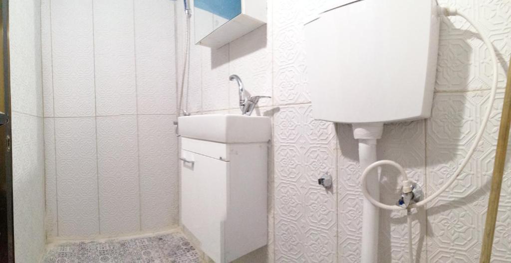 Bagno di Bunksurfing Hostel