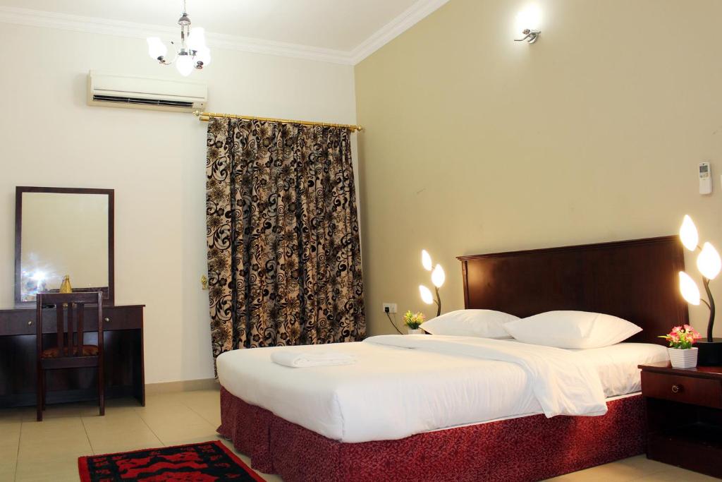 Sahara Hotel Apartments - Studio