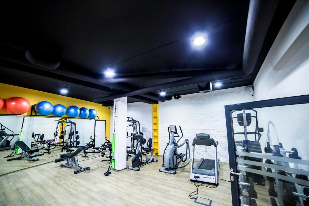Fitness centrum a/nebo fitness zařízení v ubytování Hotel Avangarda