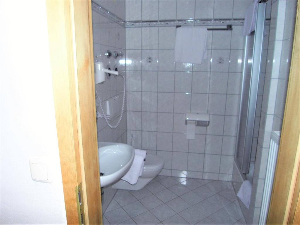 Posthotel Sachrang - Habitación Triple Con Baño