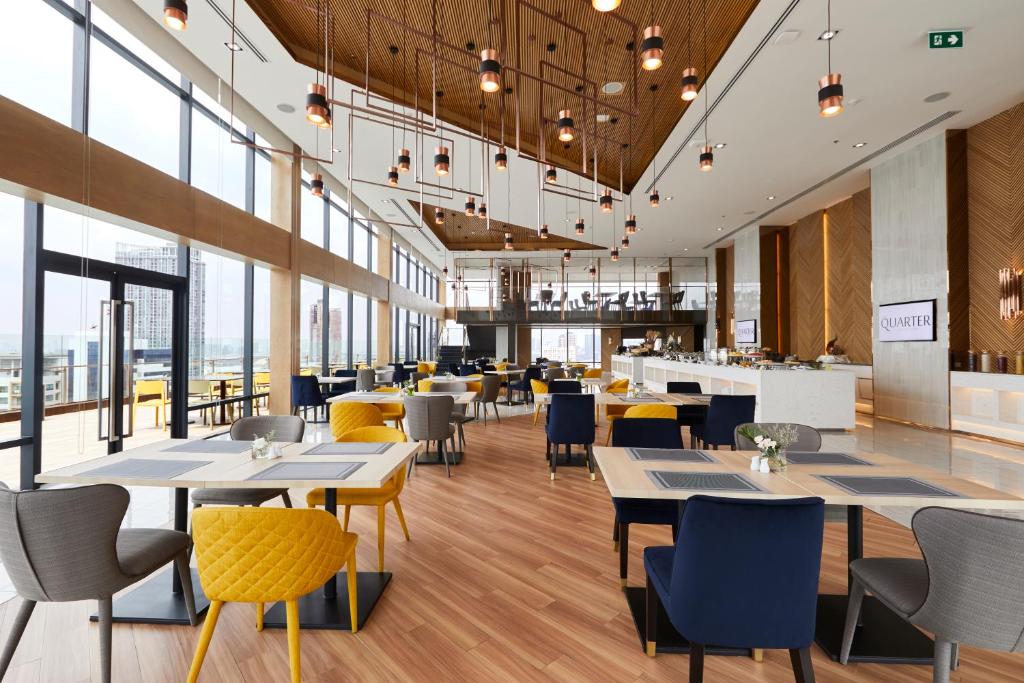 The Quarter Ari by UHG - Resim 3