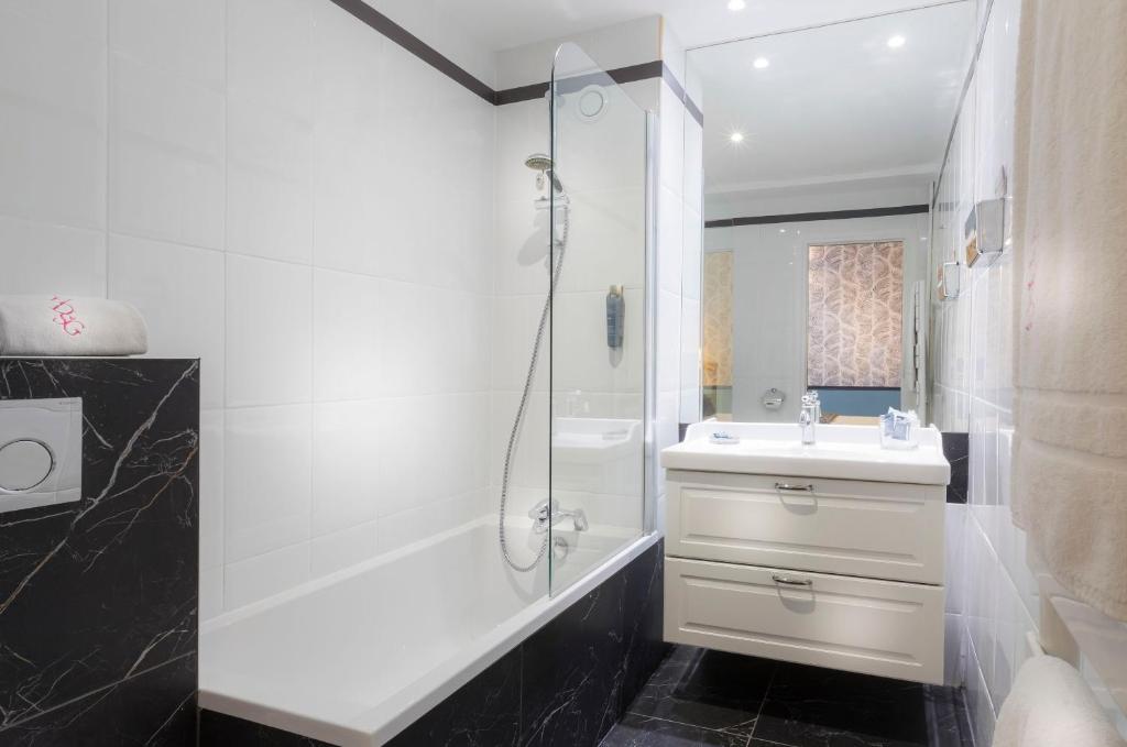 Dauphine Saint Germain - Resim 28