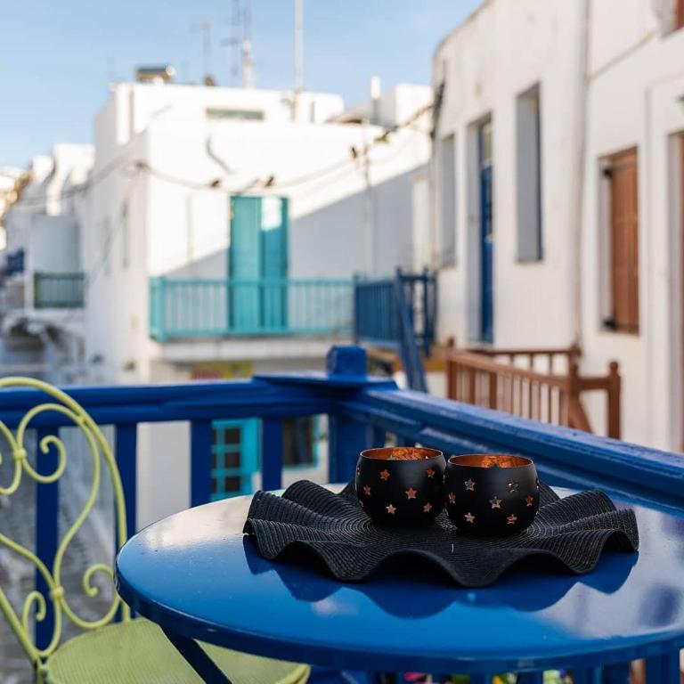 A balcony or terrace at Izabela's House Mykonos Town