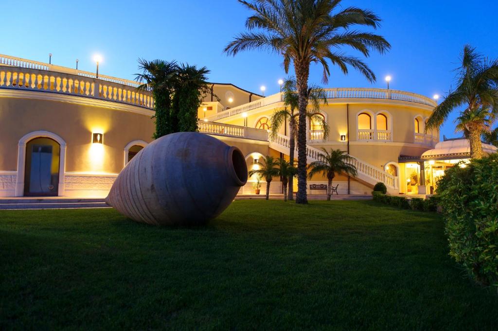 Vrt pred nastanitvijo Parco dei Principi Hotel