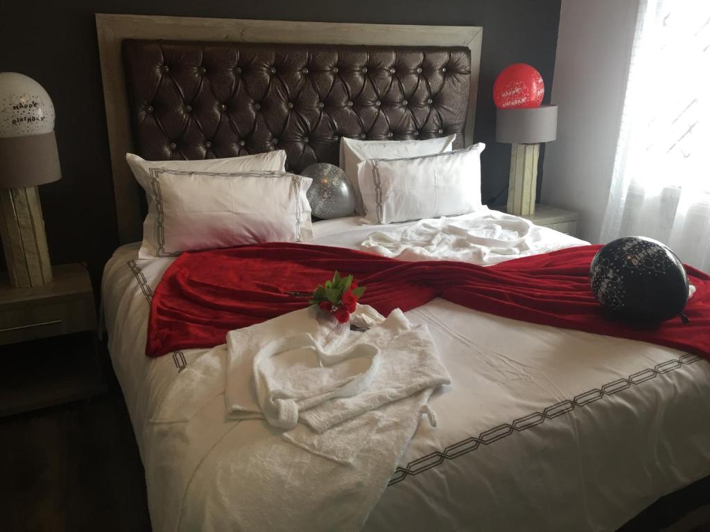 Empire Guesthouse - Superior Deluxe Double Or Twin Room