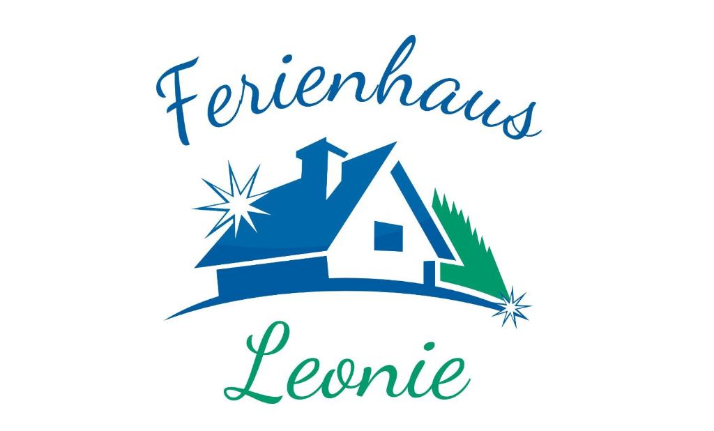 ein Logo für ein Resort mit einem Haus und einem schriftlichen Feminismus in der Unterkunft Ferienhaus Leonie in Barth