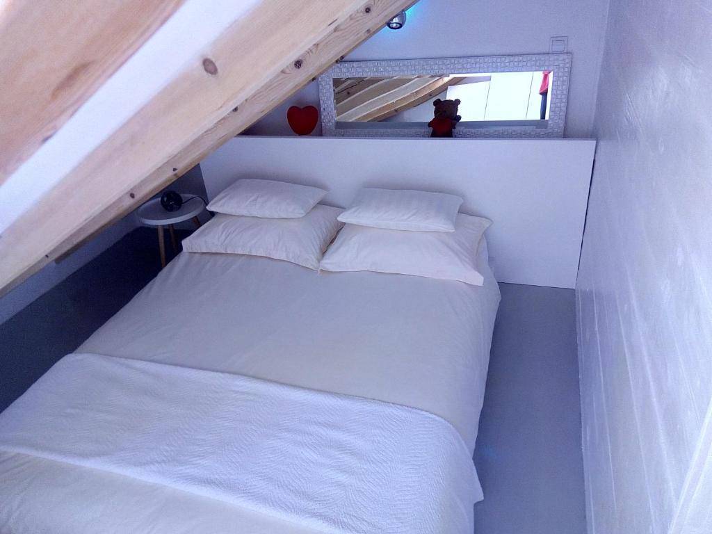 Posteľ alebo postele v izbe v ubytovaní Kike Apartment