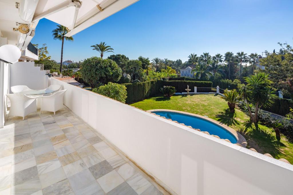 Family villa Altos Reales Marbella (Spanje Marbella ...