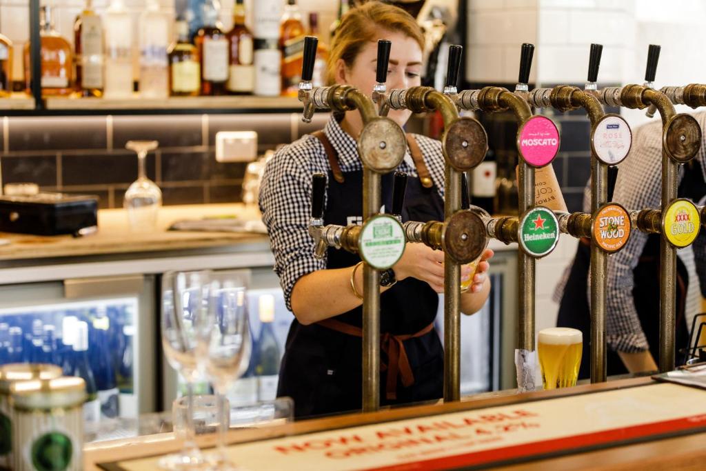 The Waterloo Bay Hotel - Resim 13