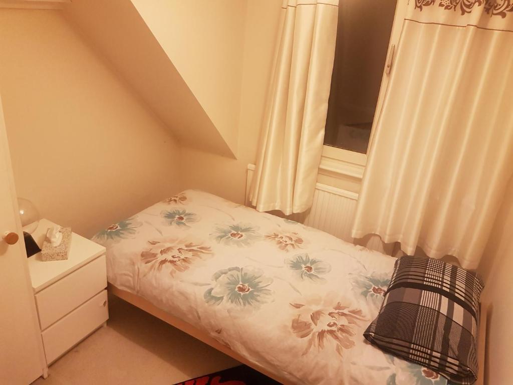 Cozy Private Room in Nice area of Cardiff