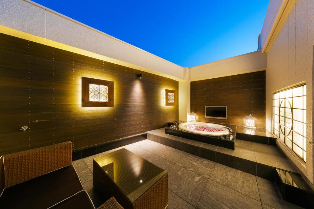 TV a/nebo společenská místnost v ubytování Hotel Eldia Modern Kobe(Adult Only)