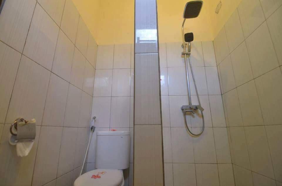 Koupelna v ubytování Intan Inn Hostel