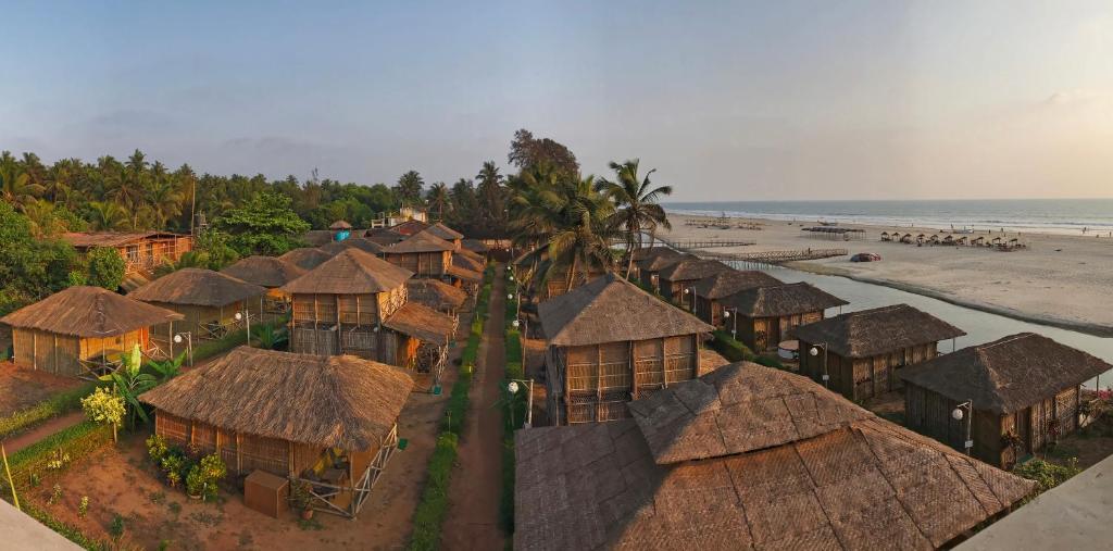 Een luchtfoto van Beach Street Eco Resort & Spa