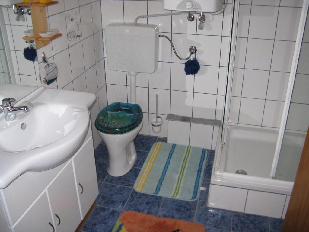 Koupelna v ubytování Selbstversorger Hütte Rechberg