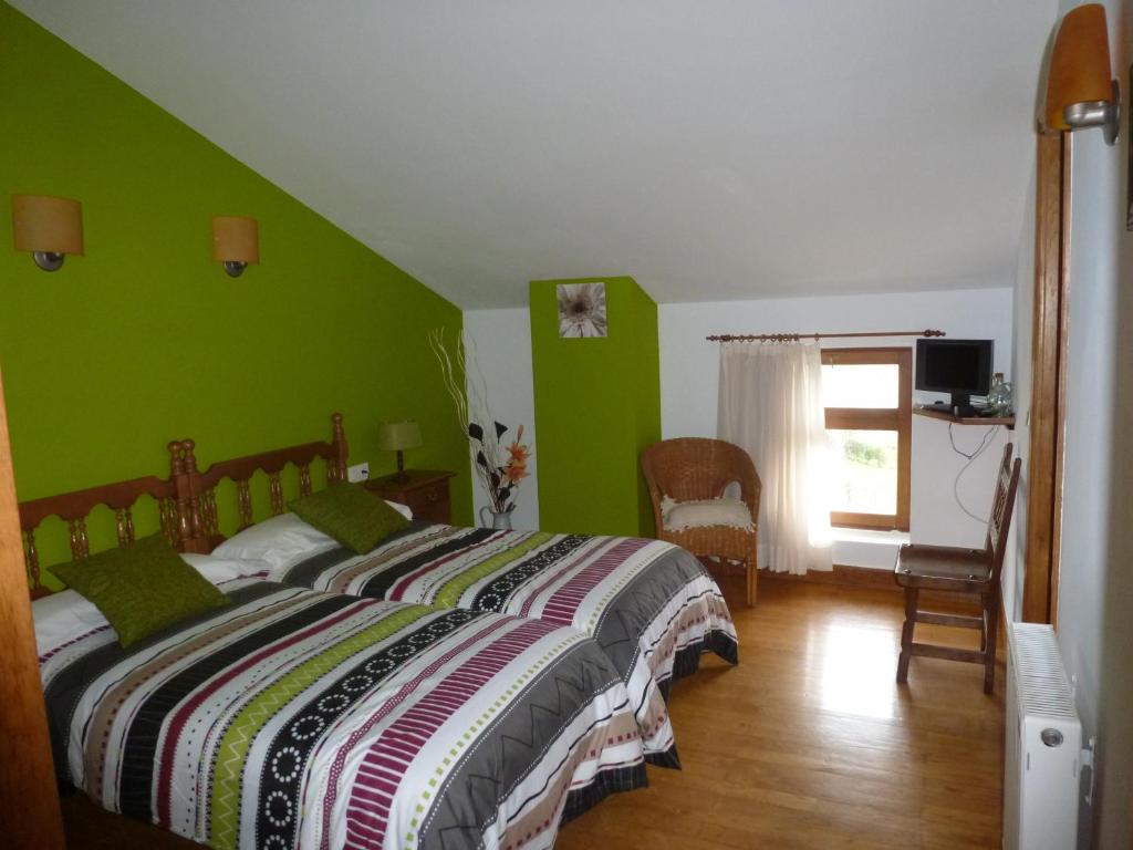 reservar en Hostal Ezkurra